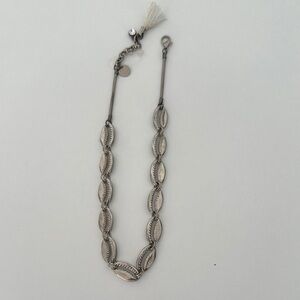 Elegant Silver Shell Necklace